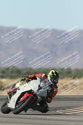 media/Oct-30-2025-Racers Edge (Thu) [[dabbdaf680]]/3-B Group/Session 4 Turn 16/